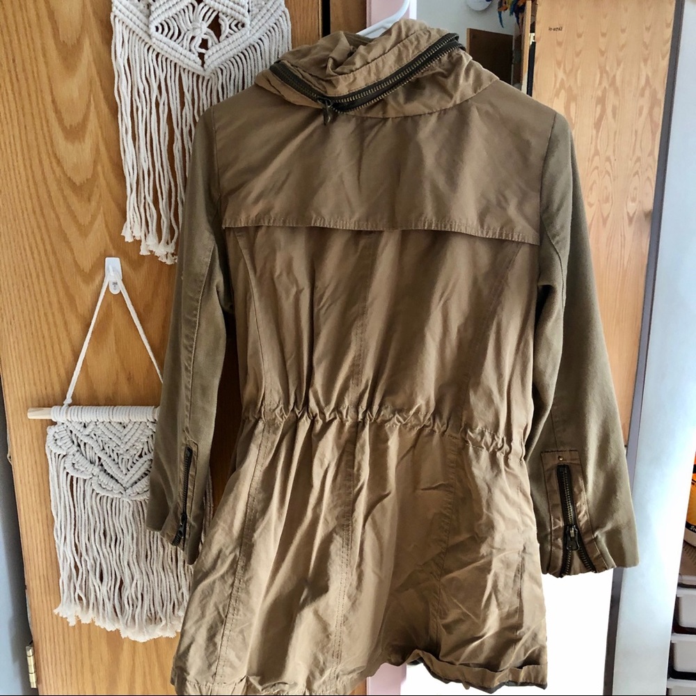 Zara Jacket - Picture 2 of 3